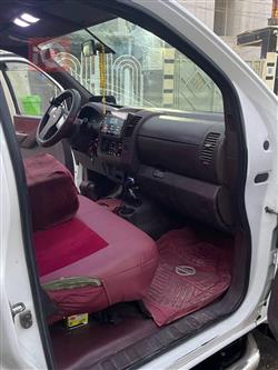 نیسان نەڤارا